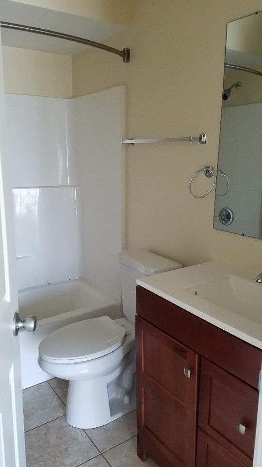 2703 N Jackson St #4 - Photo 4 of 12