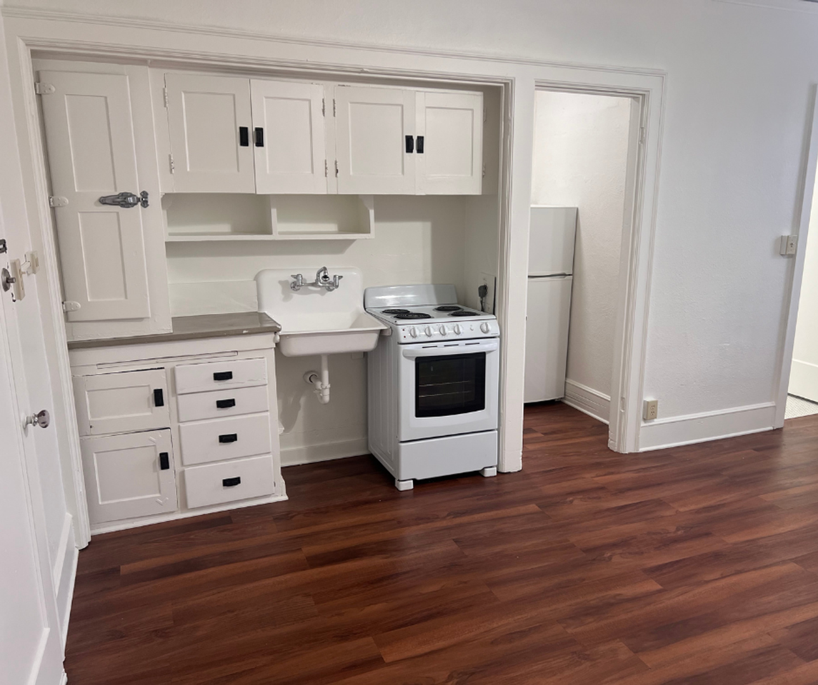 Morrison Street Apartments - Photo 3 of 8