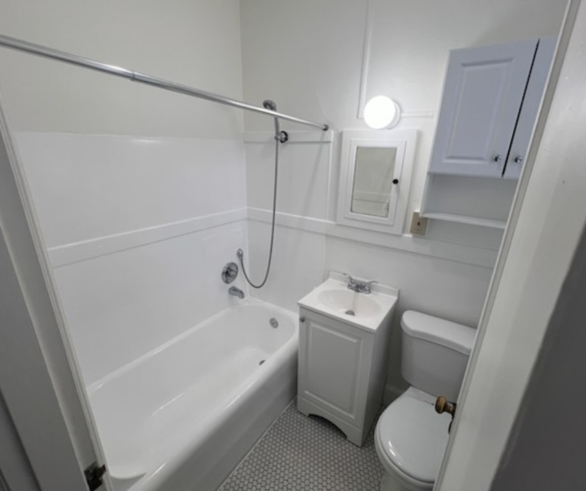 Morrison Street Apartments - Photo 6 of 8