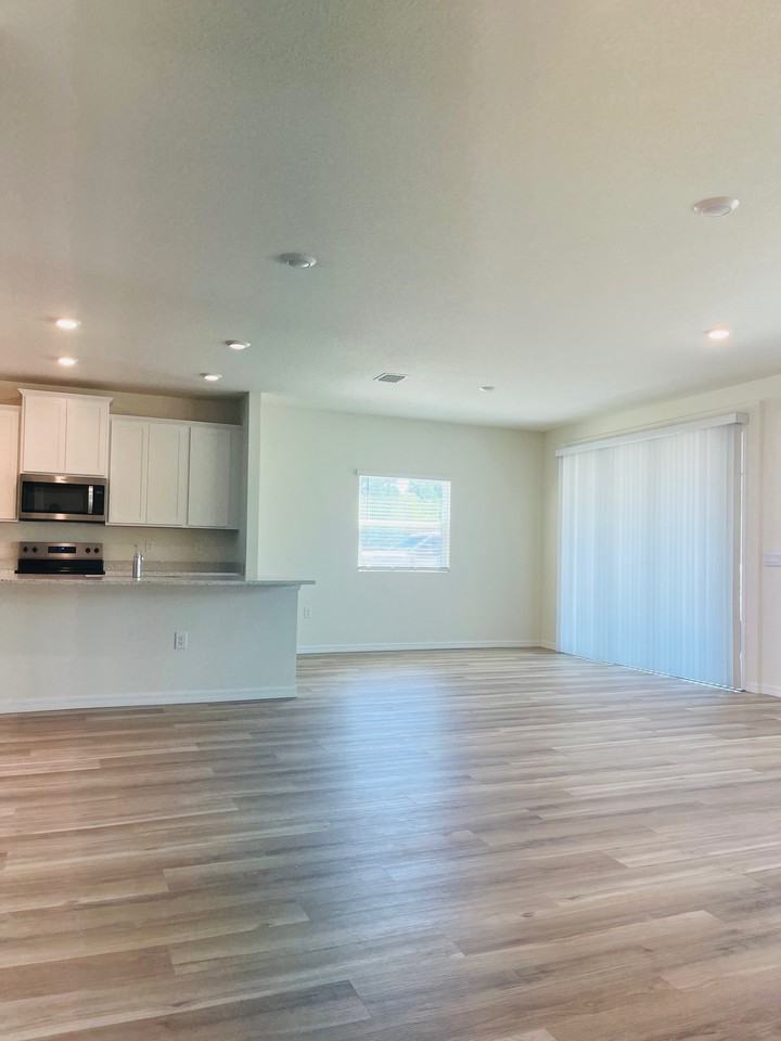 5305 Sw 52nd Ct - Photo 2 of 15