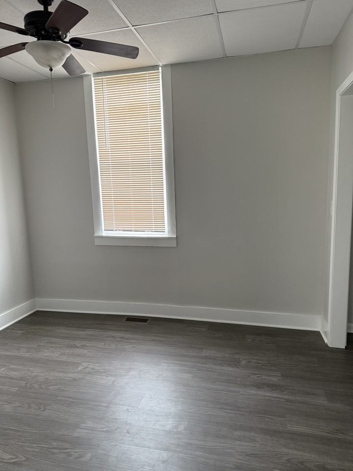 500 E 1st St #1 - Photo 4 of 10