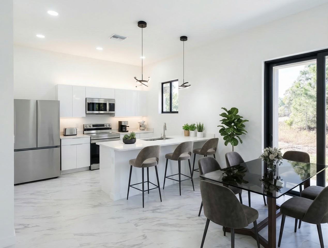 4402 Northwest 34th Terraceclientes@realtymiamigroup.com #1 - Photo 5 of 24