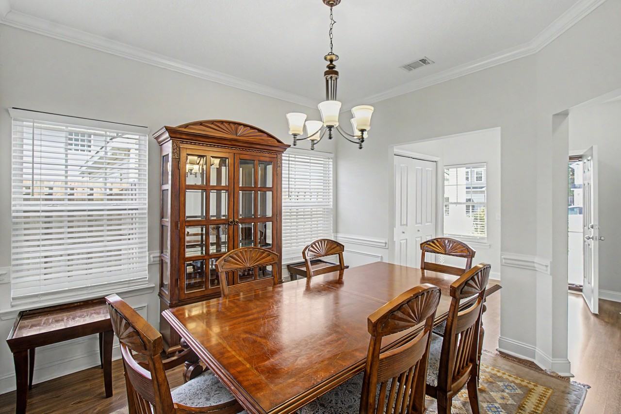 157 Hamlet Ct #1 - Photo 3 of 34