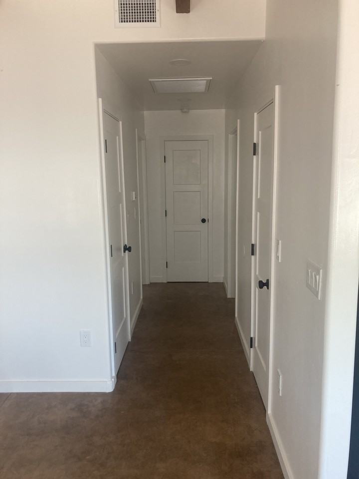 1050 E Water St #1 - Photo 4 of 12