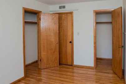 1209 Broadway N #3 - Photo 6 of 8