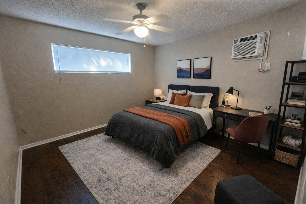 610 Genard St - Photo 5 of 18