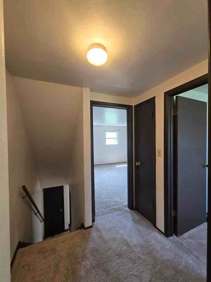 Parkridge Dr - Photo 6 of 18