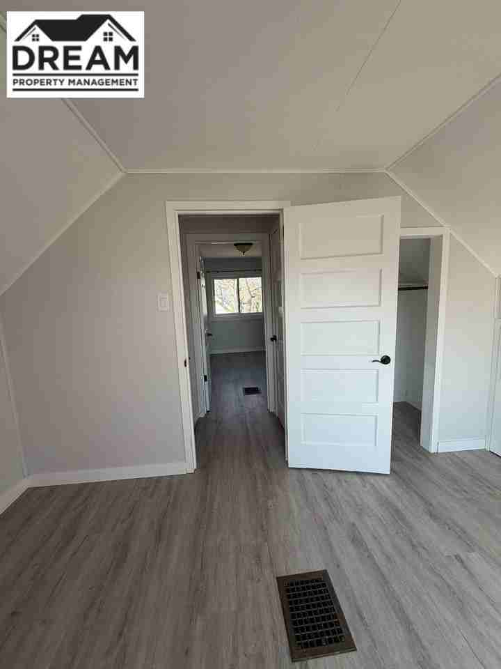 727 Oak Ave #1 - Photo 7 of 18