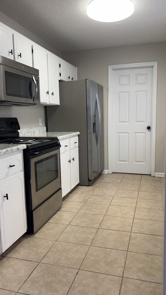 1213 Desert Storm Dr #1 - Photo 7 of 25