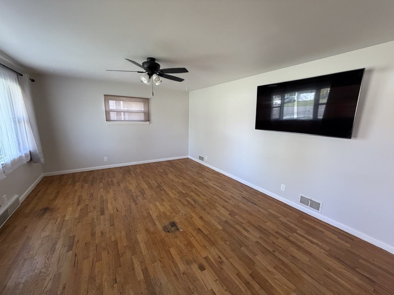 1126 Lendel Ln #1 - Photo 5 of 24