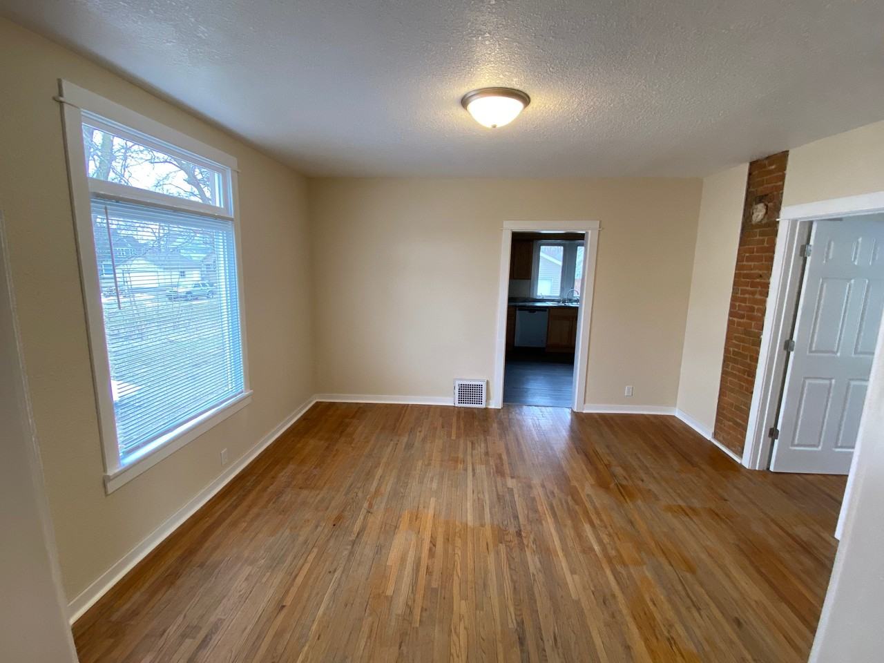 1428 N 4th St #1 - Photo 5 of 10