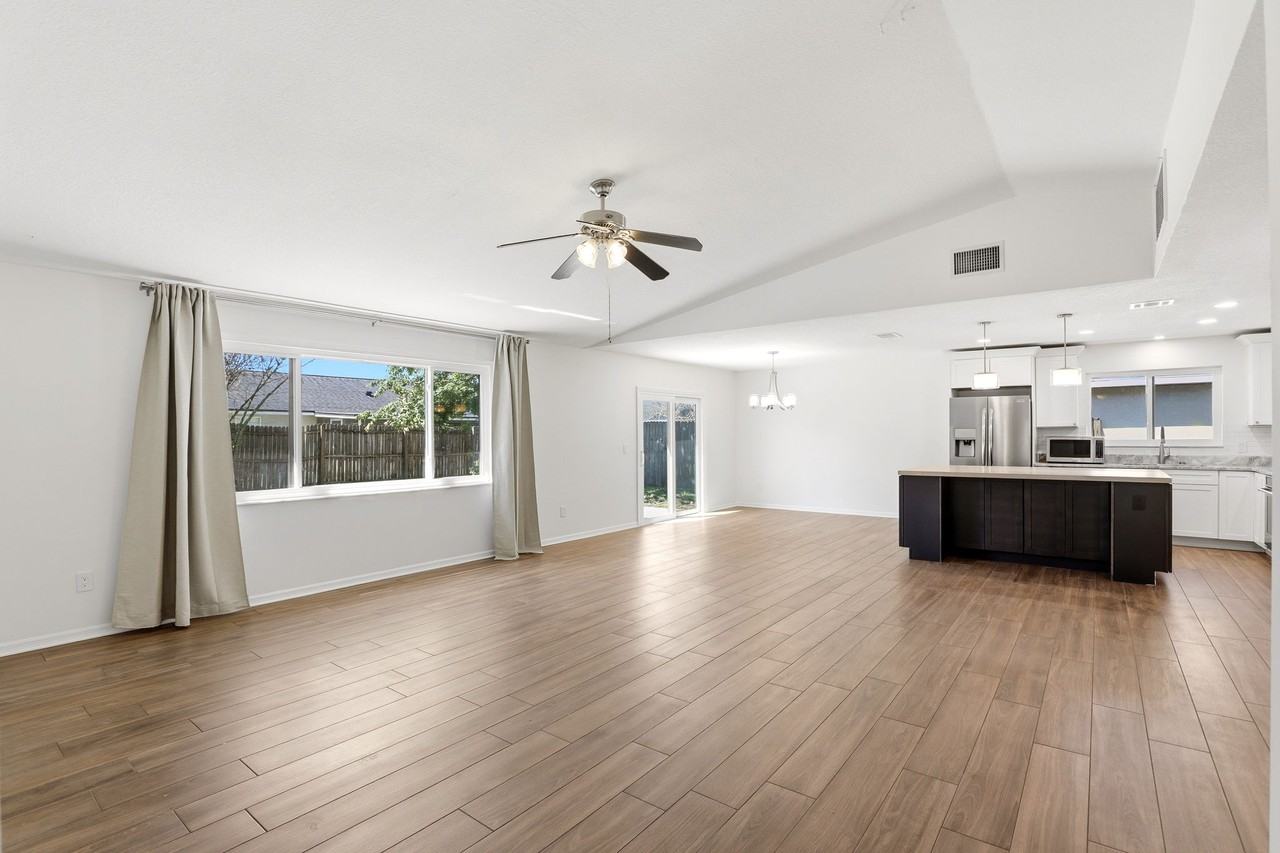 7326 Wethersfield Dr #1 - Photo 3 of 20