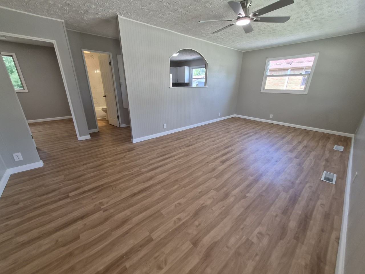 464 Carol Dr #1 - Photo 4 of 26