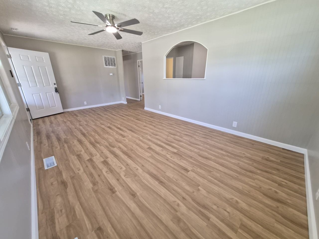 464 Carol Dr #1 - Photo 5 of 26