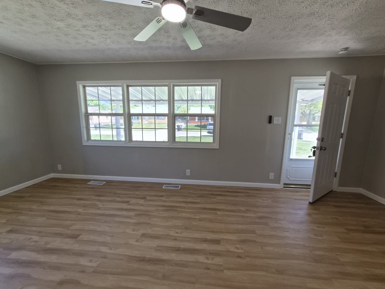 464 Carol Dr #1 - Photo 7 of 26