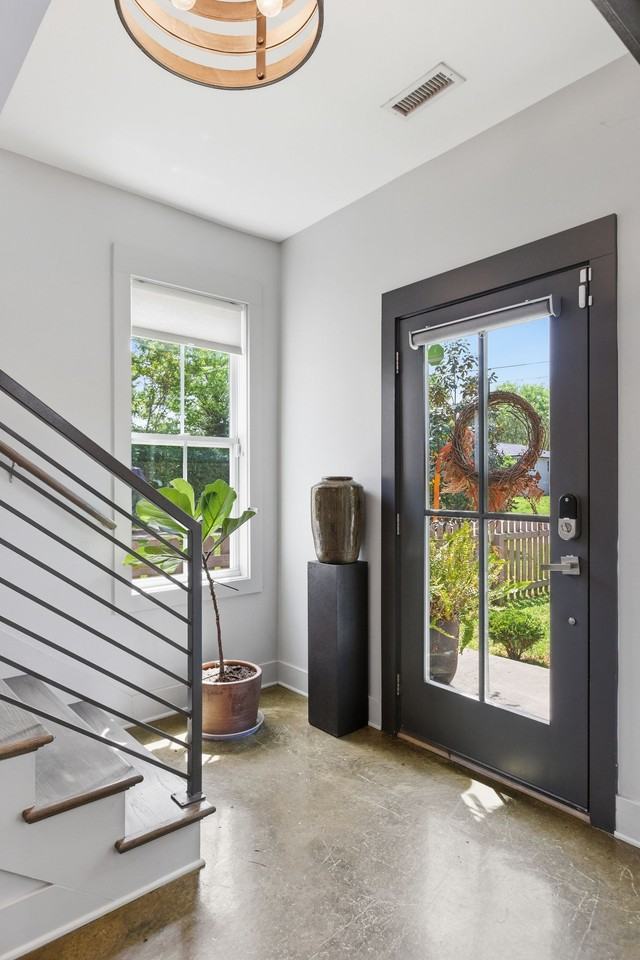 1608 16th Ave N #B - Photo 7 of 33