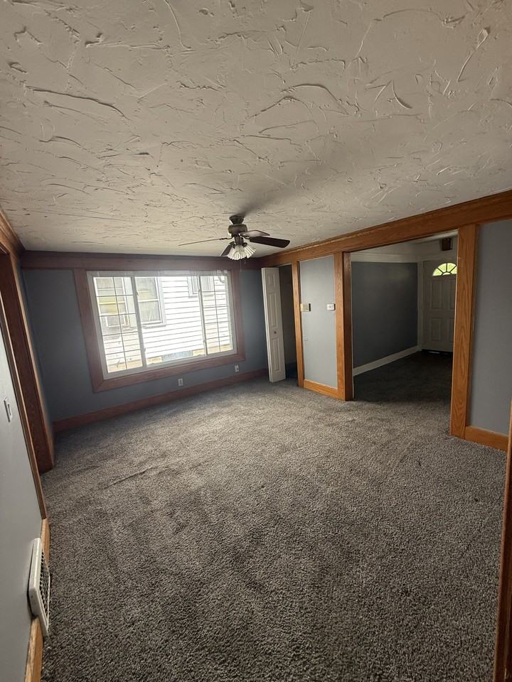 3524 Bosworth Rd - Photo 2 of 17