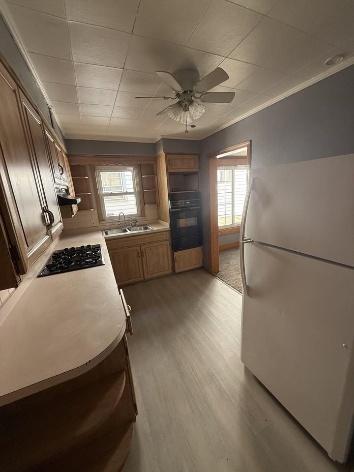 3524 Bosworth Rd - Photo 5 of 17