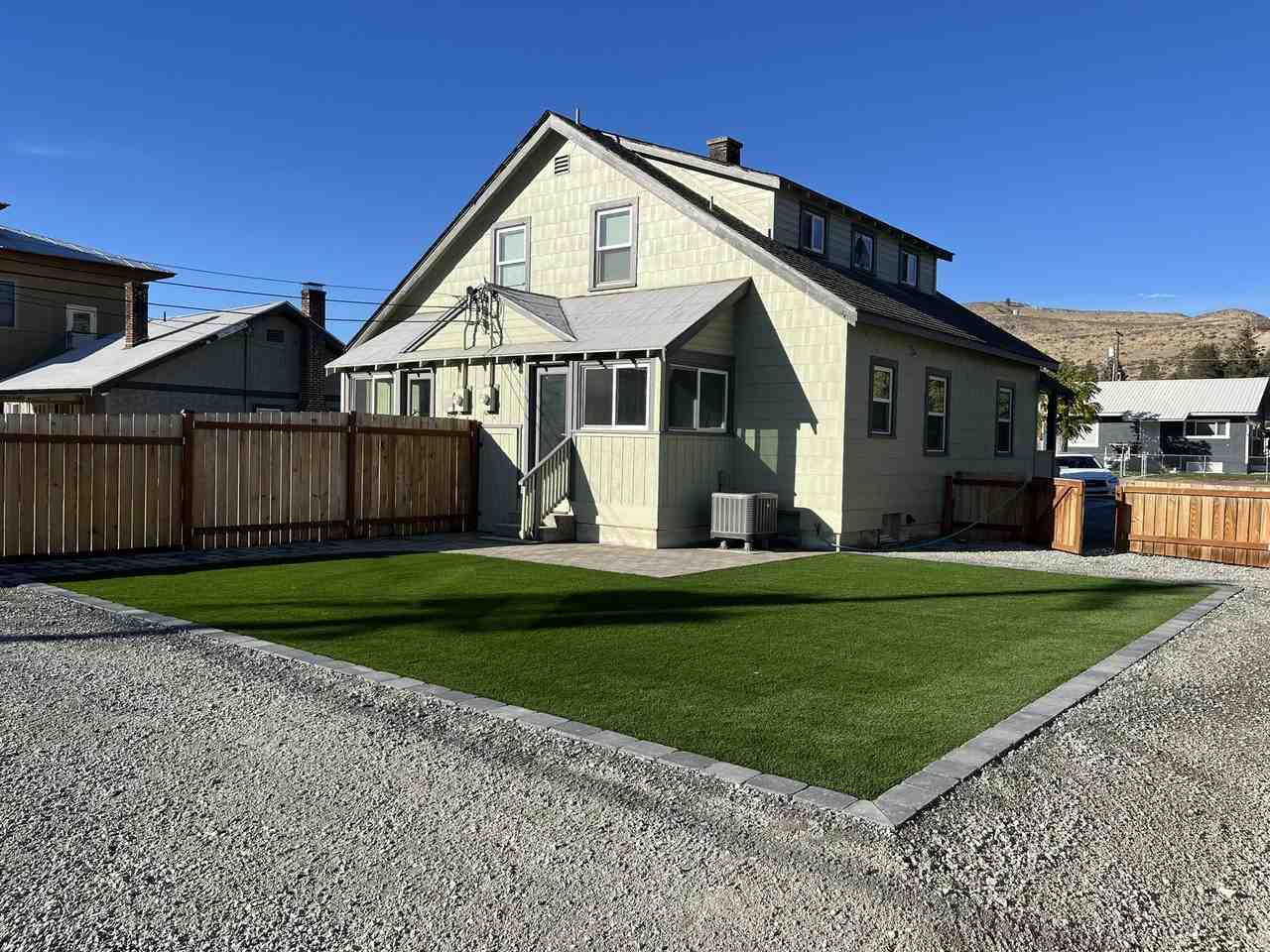 220 E Chelan Ave #220 - Photo 3 of 17