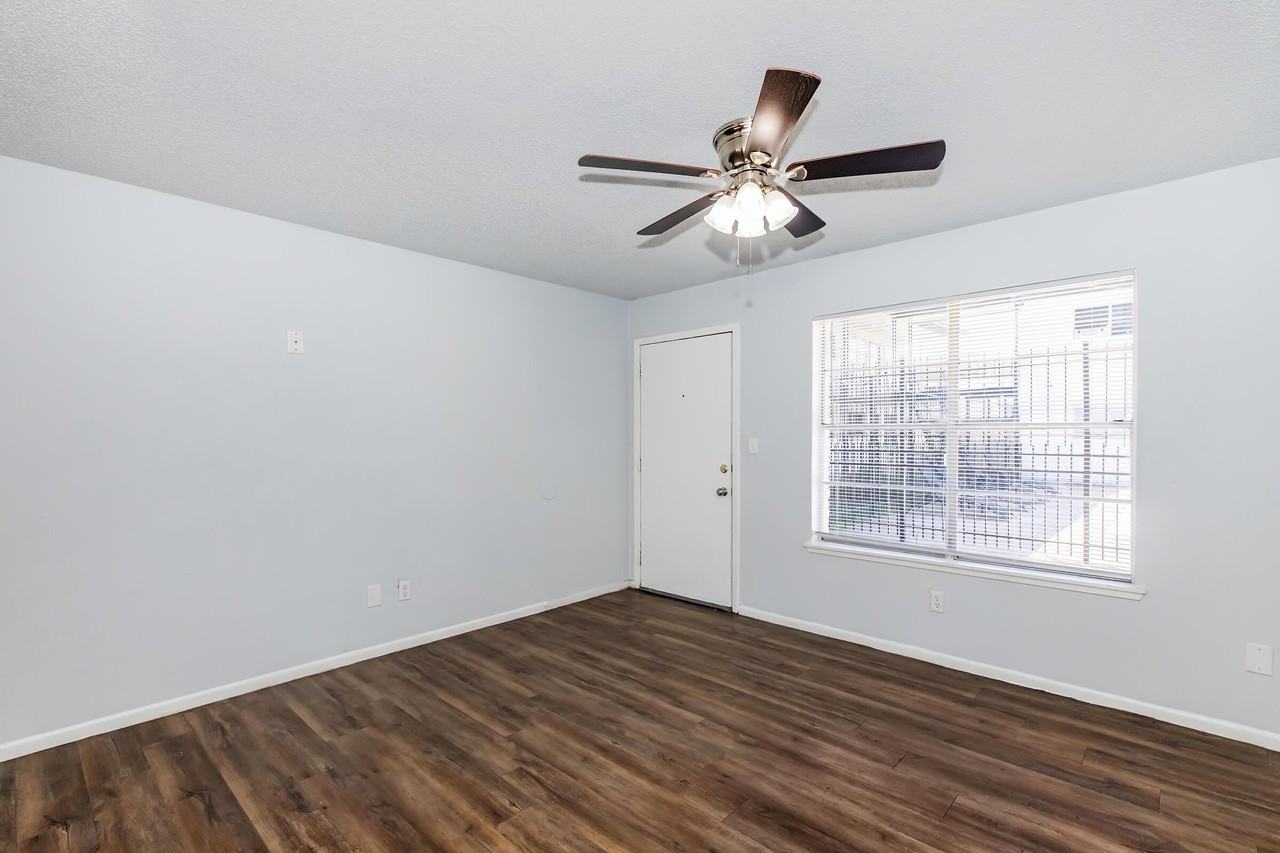 1600 Tamarack Ave #15 - Photo 2 of 18