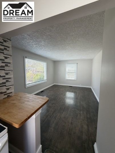 117 Walnut Ave S #1 - Photo 3 of 18