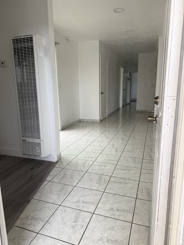 1262 Turtlerock Dr #1 - Photo 4 of 20