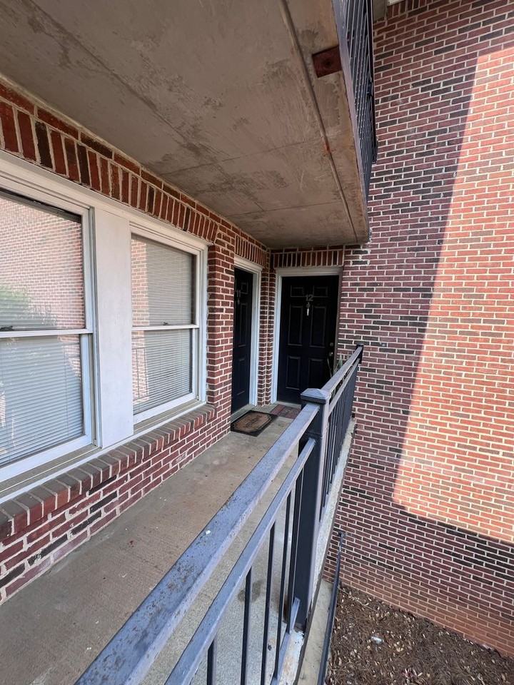 449 Harper Ave - Photo 4 of 13