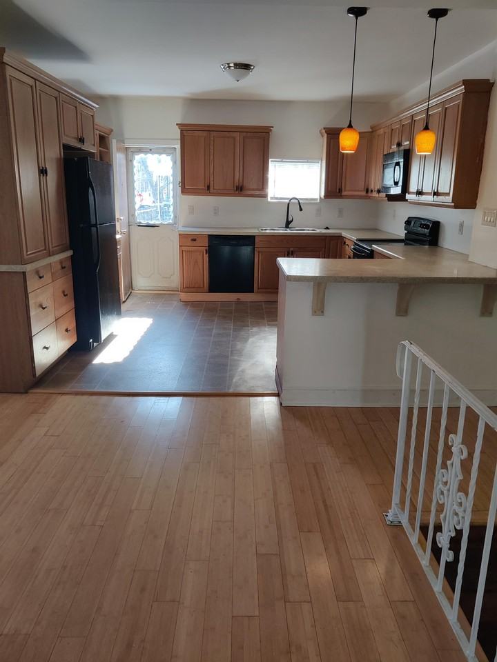 5524 Locust St #1 - Photo 5 of 19