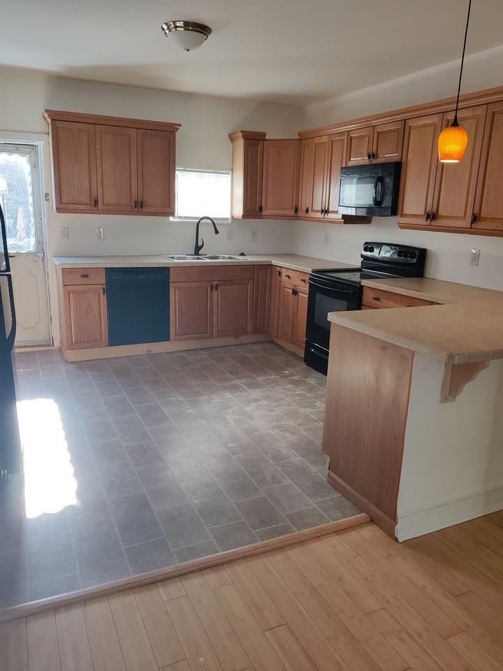 5524 Locust St #1 - Photo 6 of 19