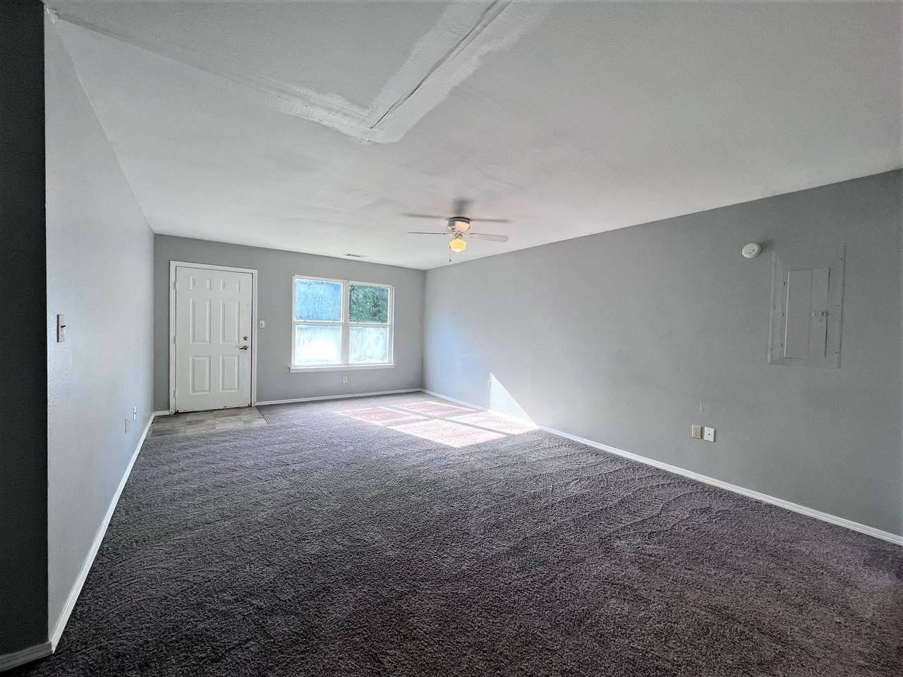 289 Hwy 431 - Photo 2 of 19
