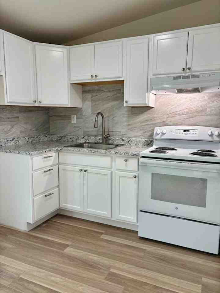 R1257 SW Plummer Avenue - Photo 2 of 36