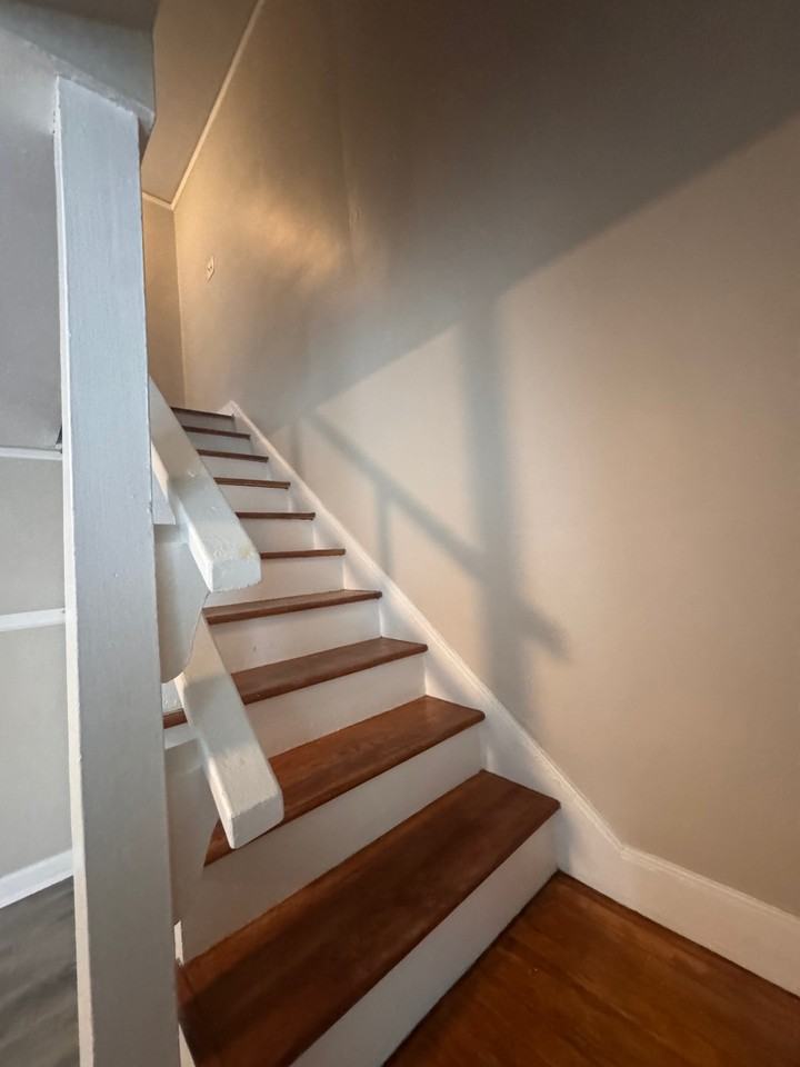 610 Chesnut St #3 - Photo 3 of 9