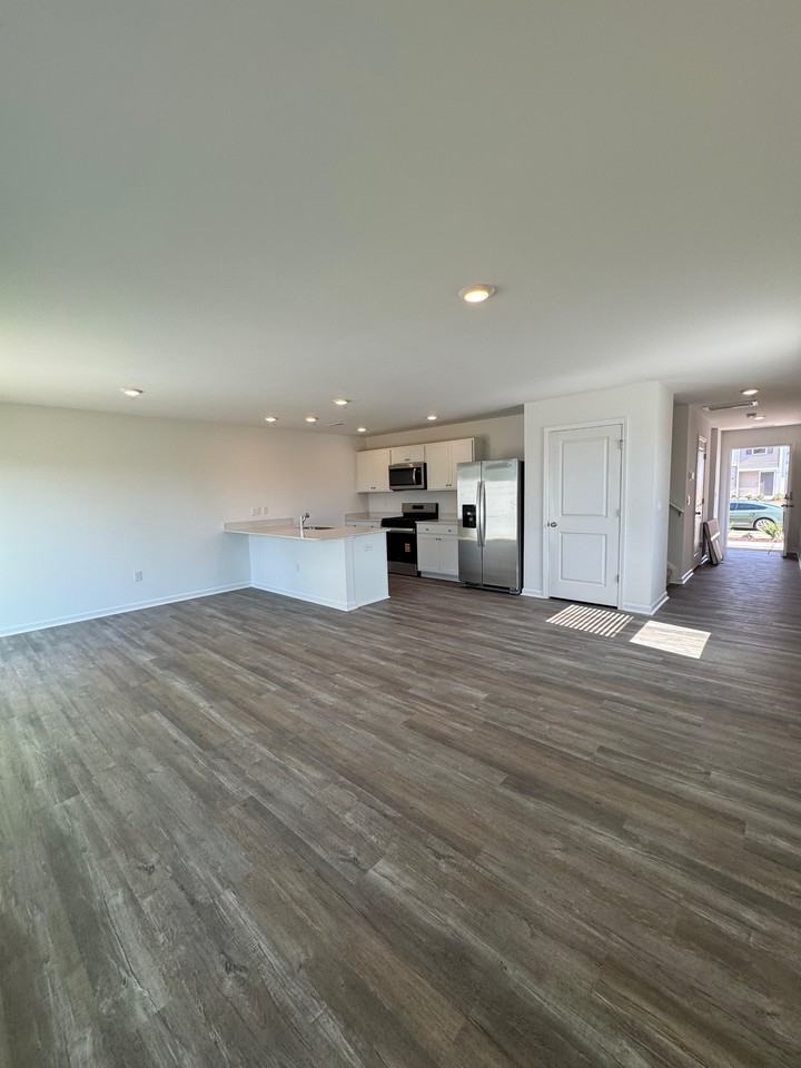 11 Red Clover Dr #1 - Photo 5 of 23