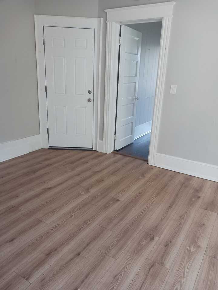 6 S Clinton St #5 - Photo 2 of 5