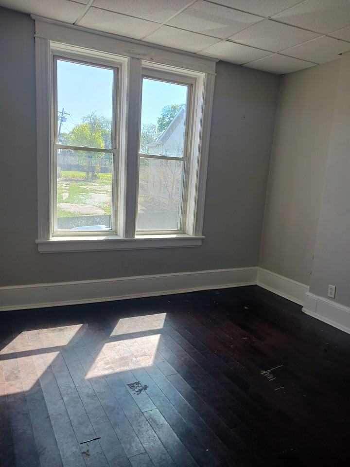 6 S Clinton St #5 - Photo 3 of 5