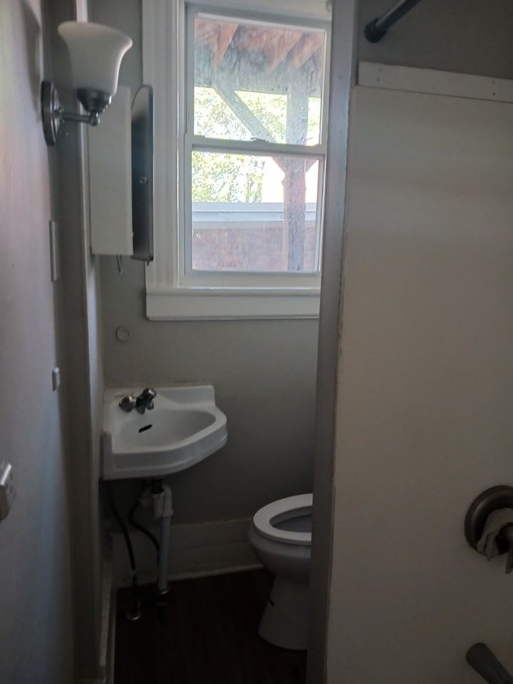 6 S Clinton St #5 - Photo 5 of 5