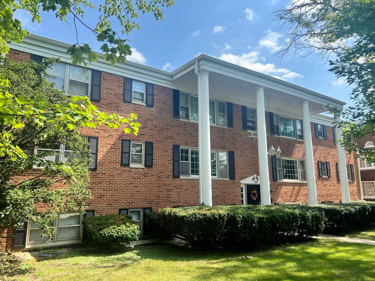 418 N 1st St #418-7 - Photo 2 of 11