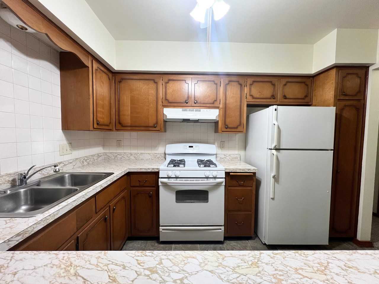 418 N 1st St #418-7 - Photo 7 of 11