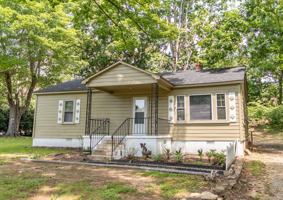 featured image of 204 Glendale St #1