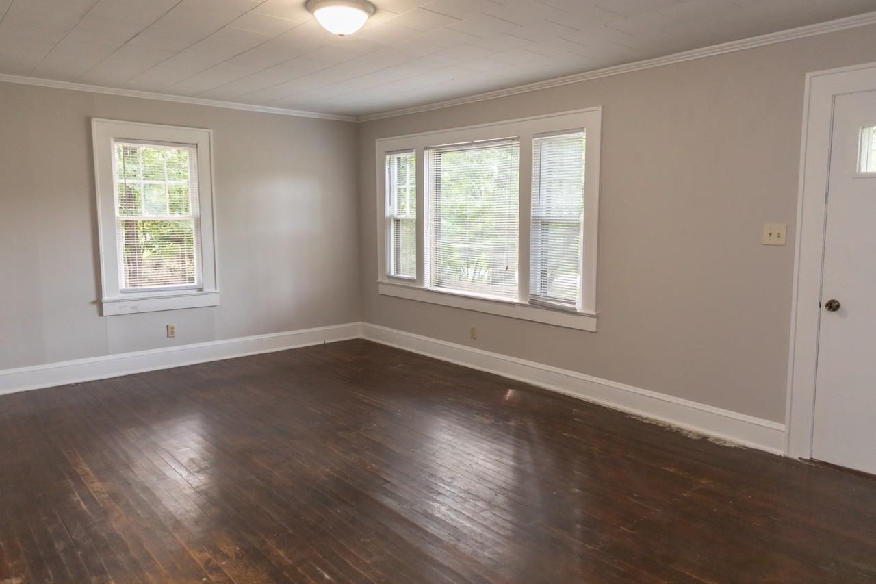 204 Glendale St #1 - Photo 4 of 9