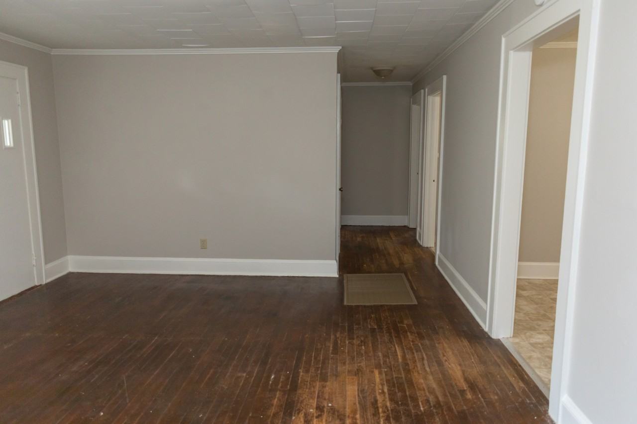 204 Glendale St #1 - Photo 5 of 9