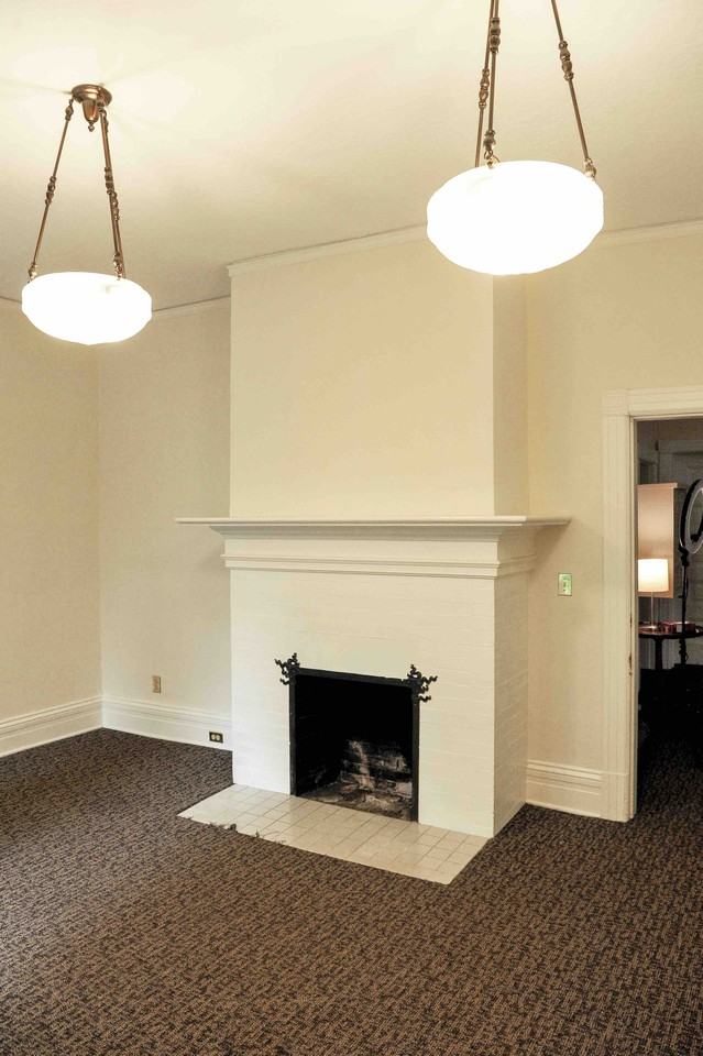 916 Sw King Ave #103 - Photo 3 of 8