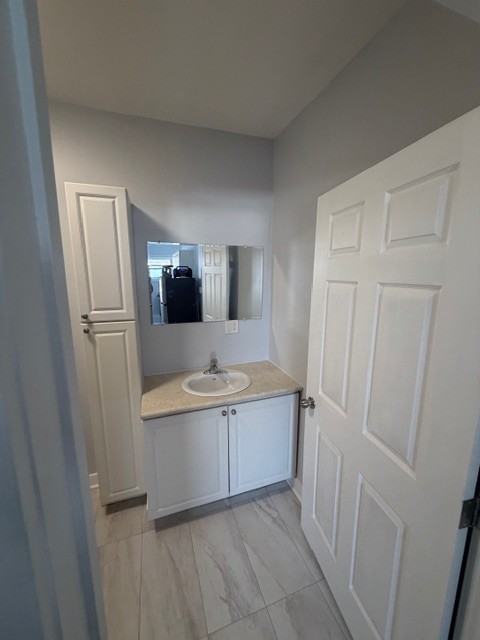 74 Colborne St W #1 - Photo 5 of 9