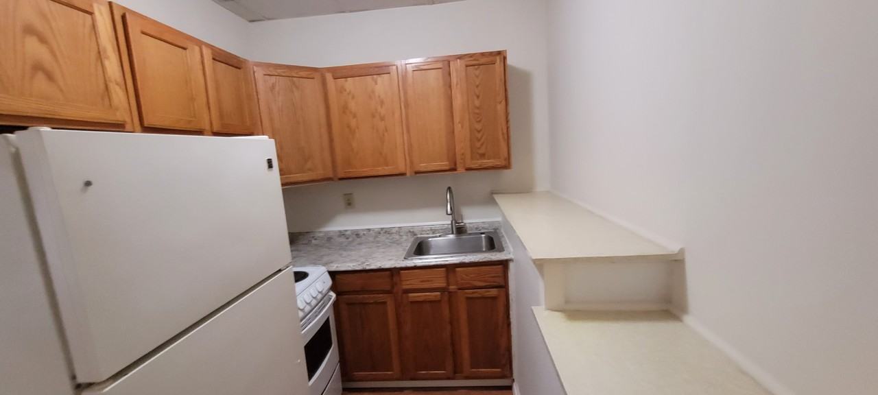 3 Summit Ave #3B - Photo 3 of 8