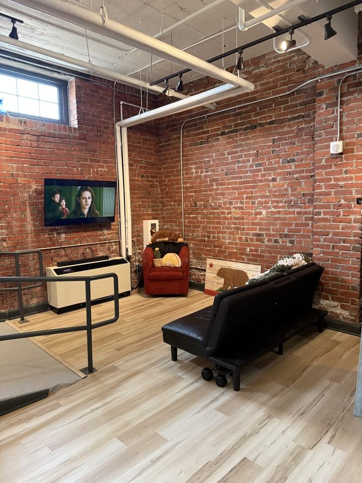 210 East Street - 105 #105 - Photo 7 of 12