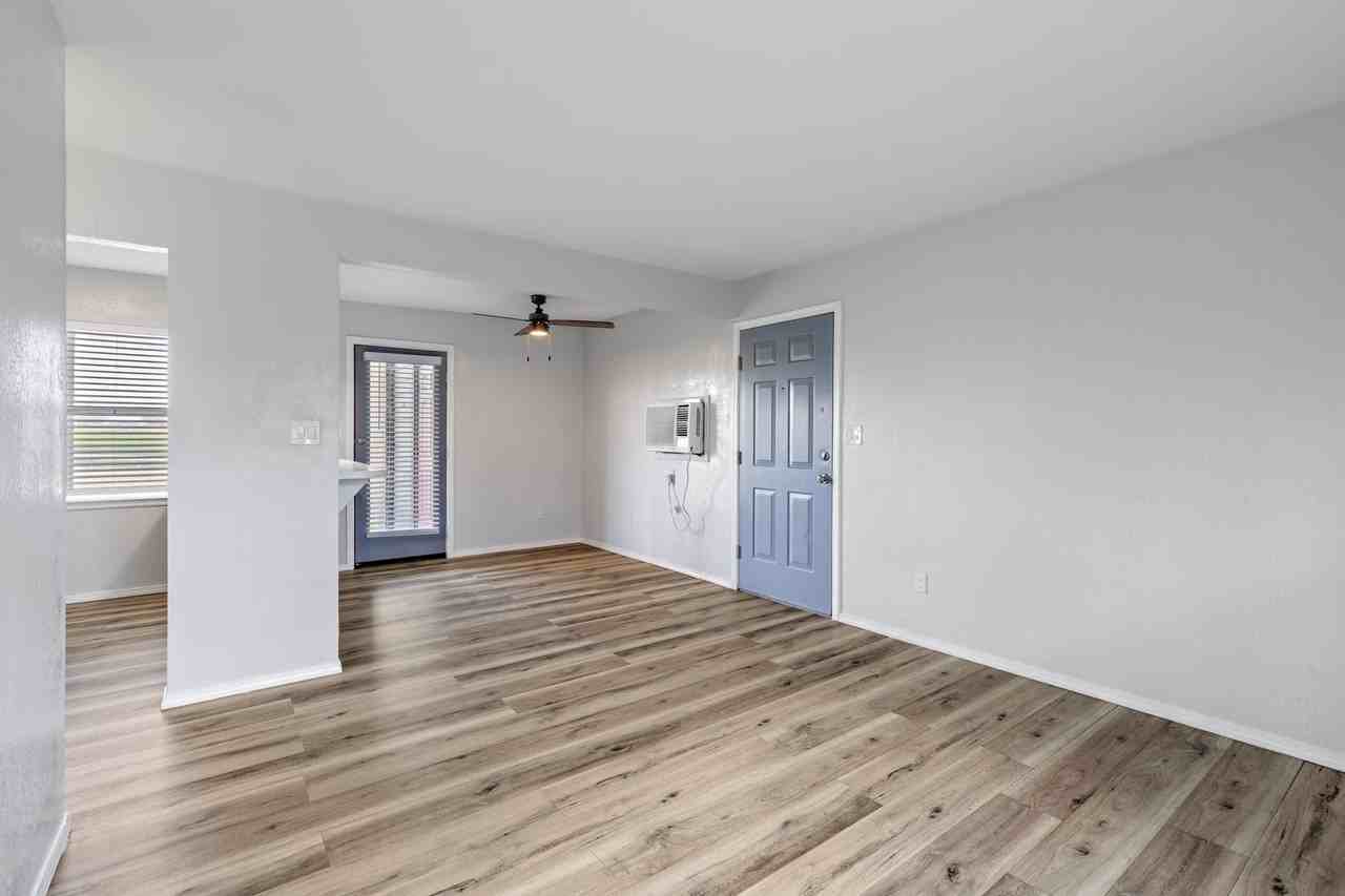 4005 Nw Ozmun Ave #4005B5 - Photo 3 of 21