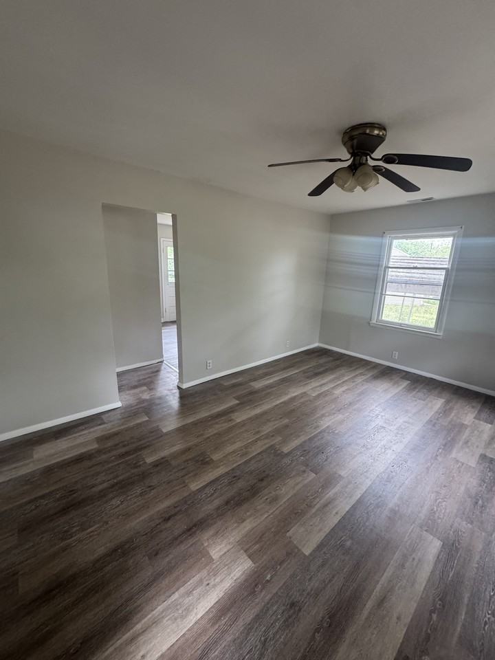 3401 Se Ohio Ave #1 - Photo 3 of 7