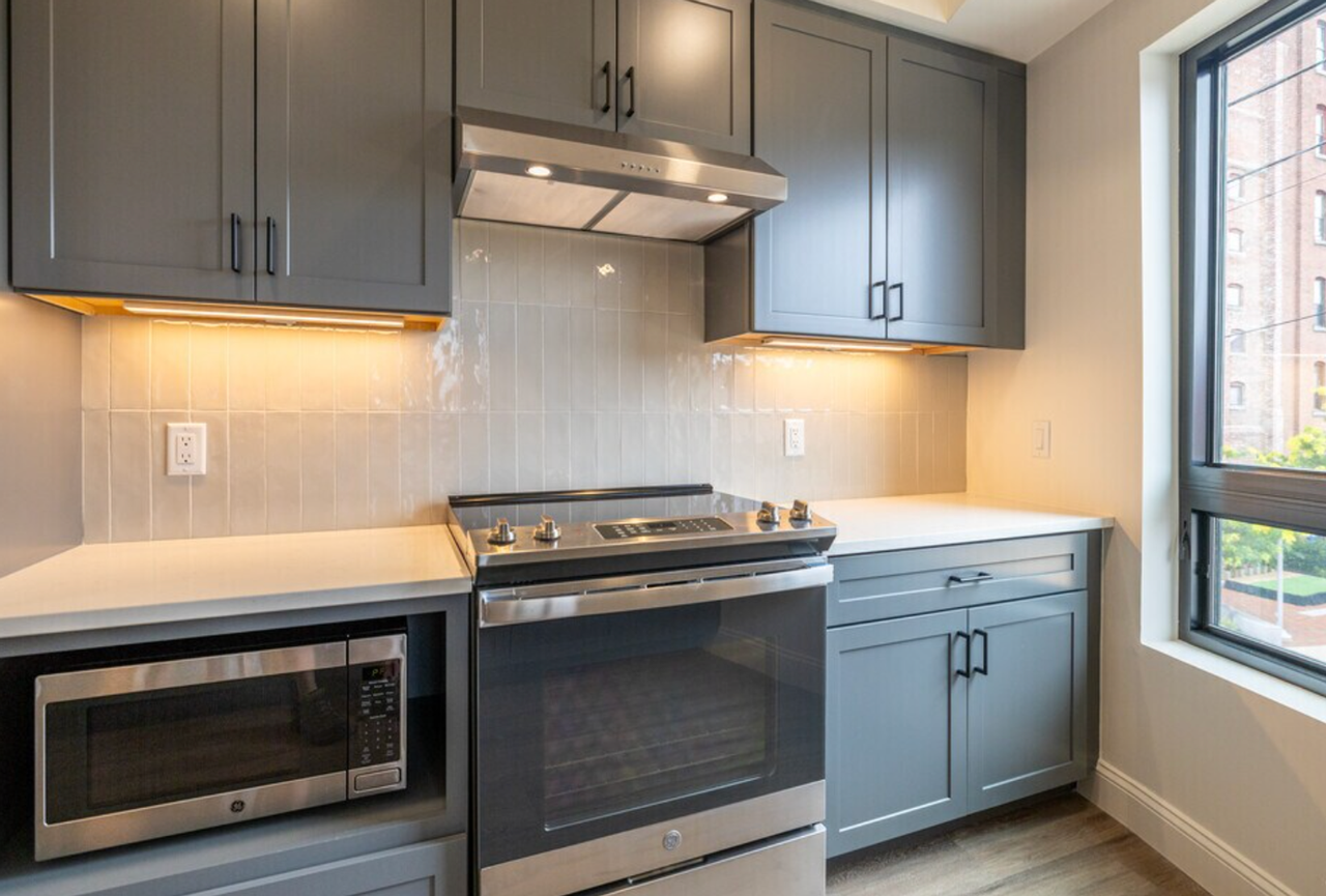 215 Canal St #505 - Photo 2 of 8