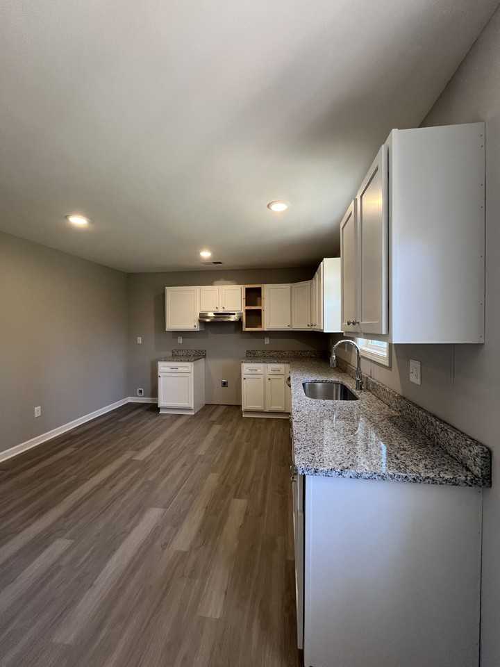 258 Pryor Rd #1 - Photo 4 of 14