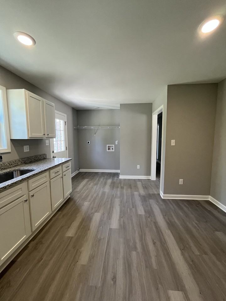 258 Pryor Rd #1 - Photo 5 of 14